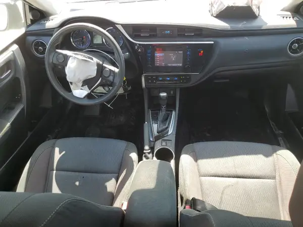 5YFBURHE3JP823269 2018 TOYOTA COROLLA - Image 8