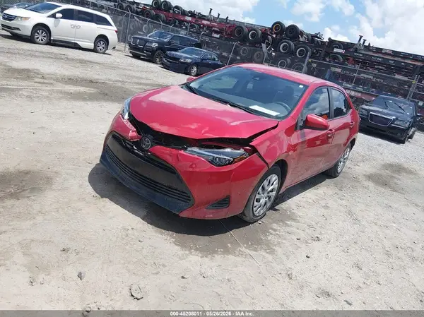 5YFBURHE3JP824079 2018 TOYOTA COROLLA - Image 2
