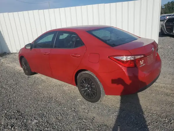 5YFBURHE3JP825670 2018 TOYOTA COROLLA - Image 2