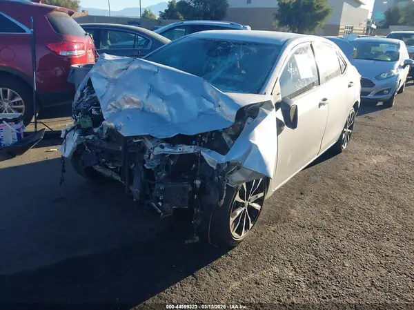 5YFBURHE3JP826124 2018 TOYOTA COROLLA - Image 2