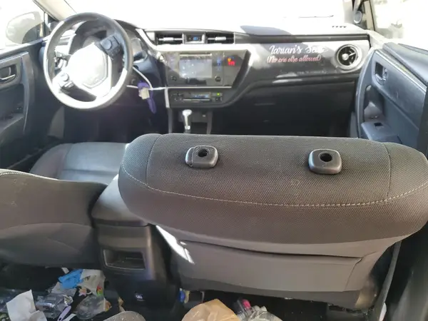5YFBURHE3JP827225 2018 TOYOTA COROLLA - Image 8