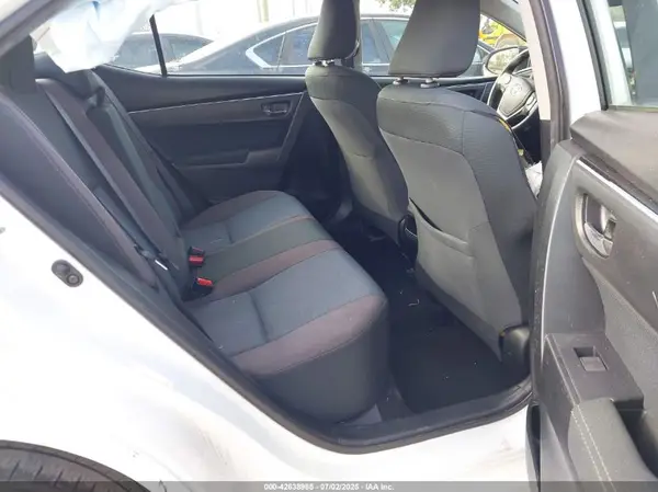 5YFBURHE3JP828407 2018 TOYOTA COROLLA - Image 8