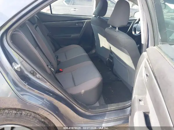 5YFBURHE3JP828648 2018 TOYOTA COROLLA - Image 8