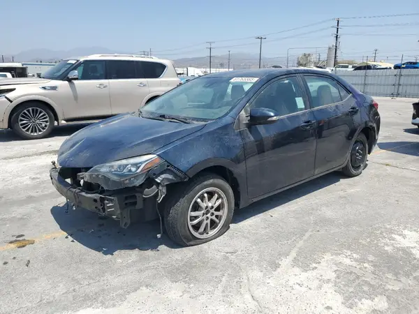 5YFBURHE3JP830013 2018 TOYOTA COROLLA - Image 1
