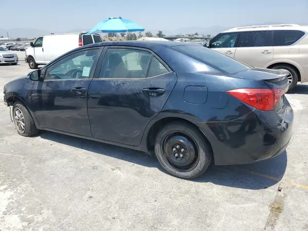 5YFBURHE3JP830013 2018 TOYOTA COROLLA - Image 2