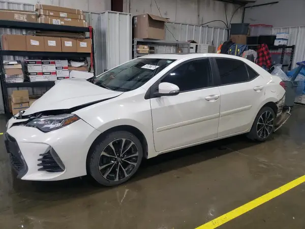 5YFBURHE3JP831713 2018 TOYOTA COROLLA - Image 1