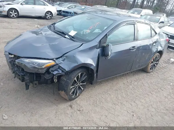 5YFBURHE3JP831775 2018 TOYOTA COROLLA - Image 2