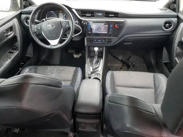 5YFBURHE3JP833851 2018 TOYOTA COROLLA - Image 8