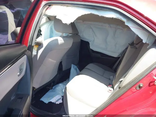 5YFBURHE3JP834465 2018 TOYOTA COROLLA - Image 8