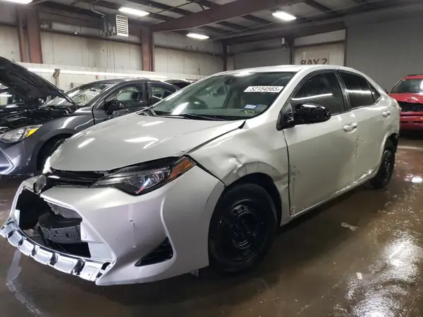 5YFBURHE3JP835258 2018 TOYOTA COROLLA - Image 1