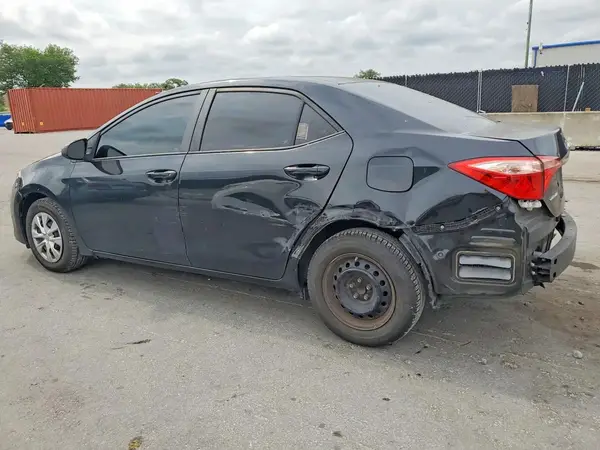5YFBURHE3JP836216 2018 TOYOTA COROLLA - Image 2