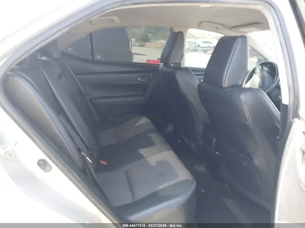 5YFBURHE3JP836877 2018 TOYOTA COROLLA - Image 8