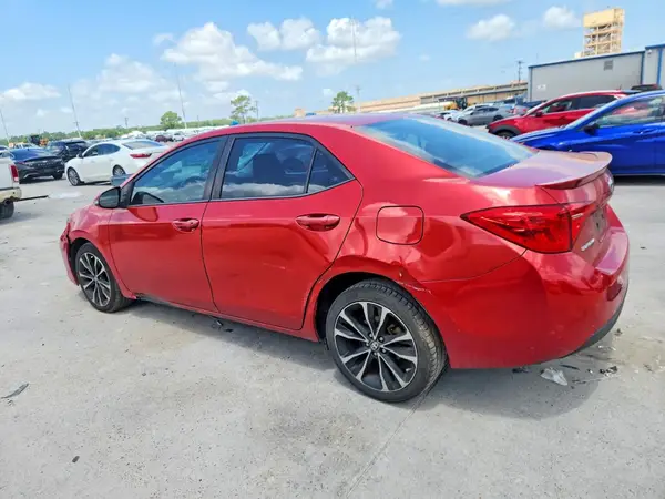 5YFBURHE3JP837575 2018 TOYOTA COROLLA - Image 2