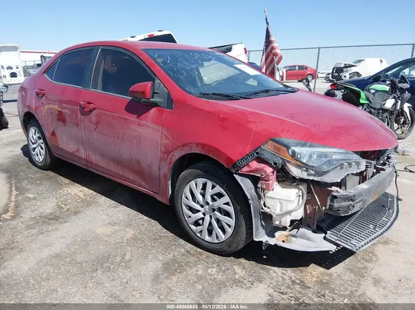 5YFBURHE3JP838189 2018 TOYOTA COROLLA - Image 1