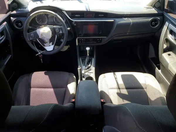 5YFBURHE3JP839309 2018 TOYOTA COROLLA - Image 8