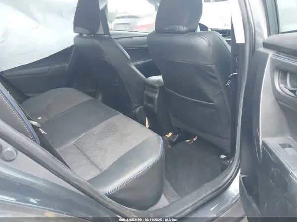 5YFBURHE3JP840380 2018 TOYOTA COROLLA - Image 8