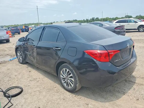 5YFBURHE3JP840962 2018 TOYOTA COROLLA - Image 2