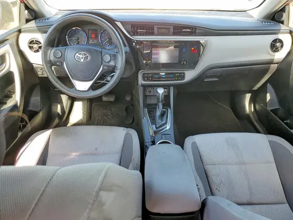 5YFBURHE3JP842842 2018 TOYOTA COROLLA - Image 8