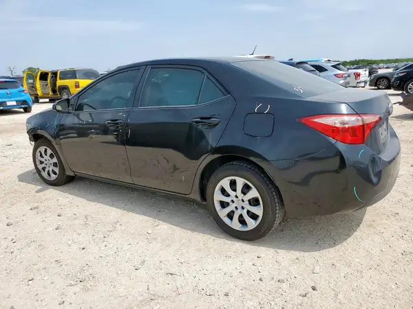 5YFBURHE3JP843344 2018 TOYOTA COROLLA - Image 2
