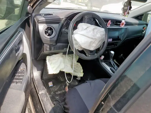 5YFBURHE3JP843344 2018 TOYOTA COROLLA - Image 8