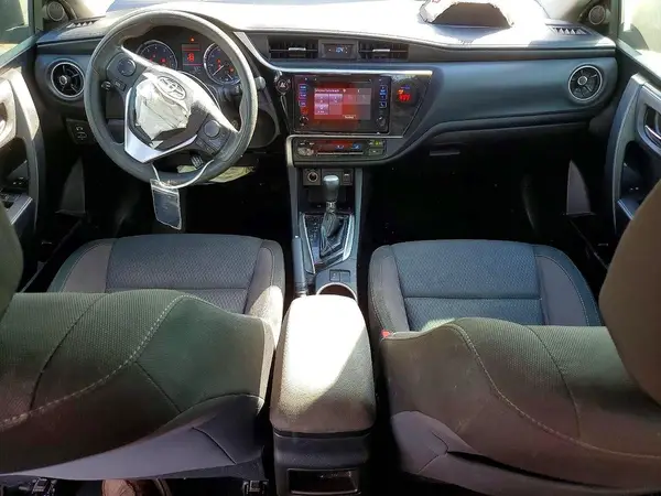 5YFBURHE3JP843781 2018 TOYOTA COROLLA - Image 8