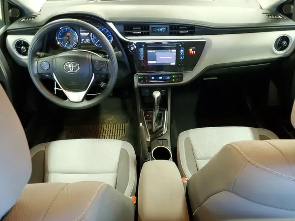 5YFBURHE3JP844185 2018 TOYOTA COROLLA - Image 8