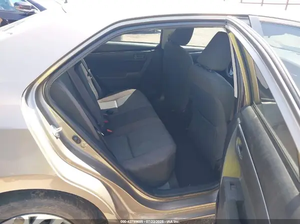 5YFBURHE3JP844459 2018 TOYOTA COROLLA - Image 8