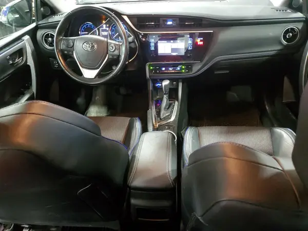 5YFBURHE3JP845790 2018 TOYOTA COROLLA - Image 8