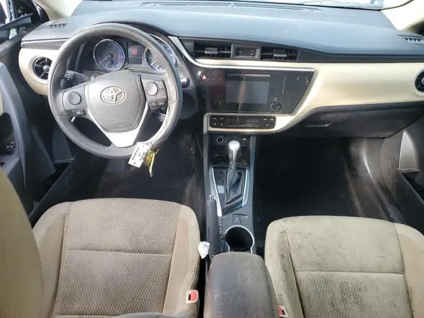 5YFBURHE3JP851282 2018 TOYOTA COROLLA - Image 8