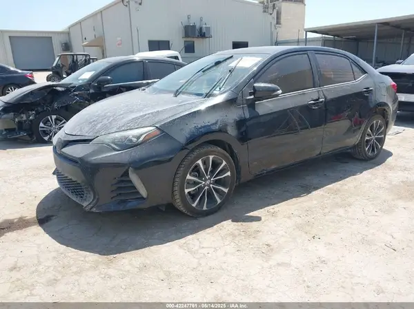 5YFBURHE3JP852240 2018 TOYOTA COROLLA - Image 2