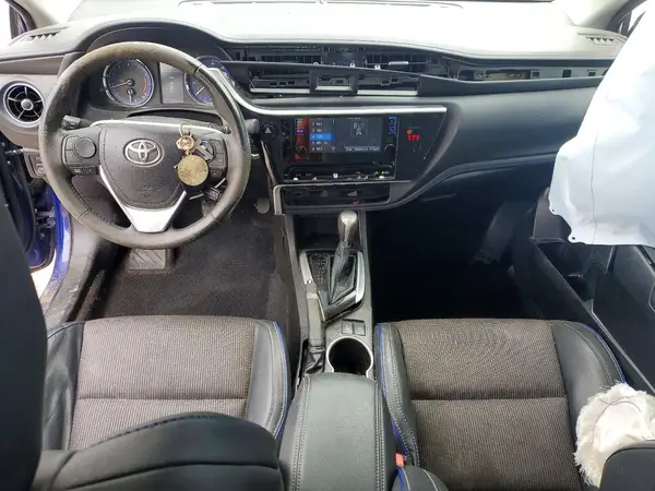 5YFBURHE3JP852450 2018 TOYOTA COROLLA - Image 8