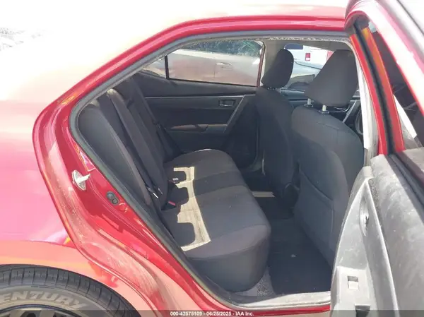 5YFBURHE3JP854764 2018 TOYOTA COROLLA - Image 8