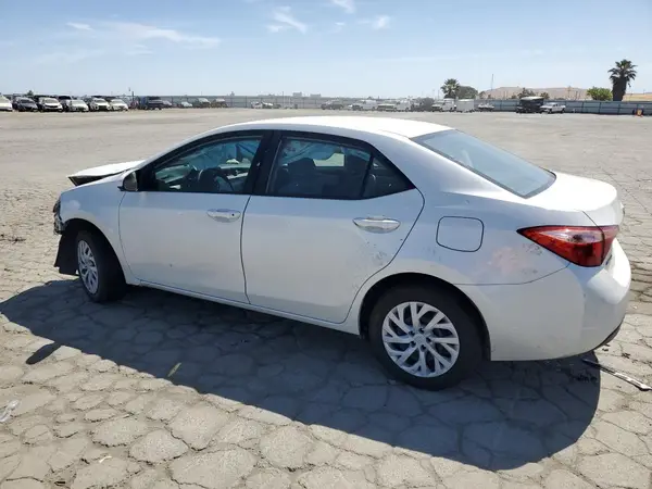 5YFBURHE3KP856564 2019 TOYOTA COROLLA - Image 2