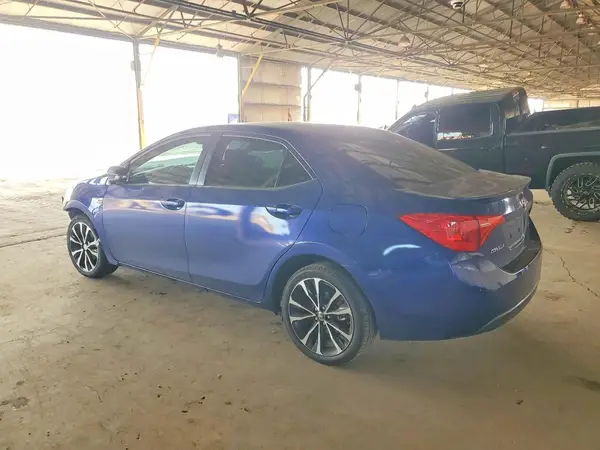 5YFBURHE3KP858573 2019 TOYOTA COROLLA - Image 2