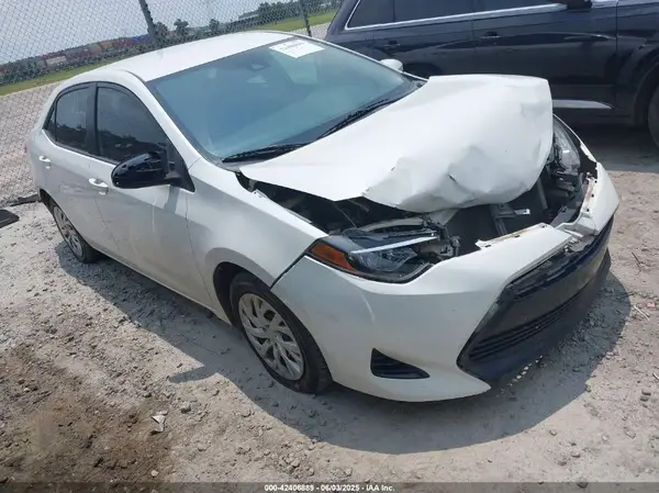 5YFBURHE3KP863580 2019 TOYOTA COROLLA - Image 1