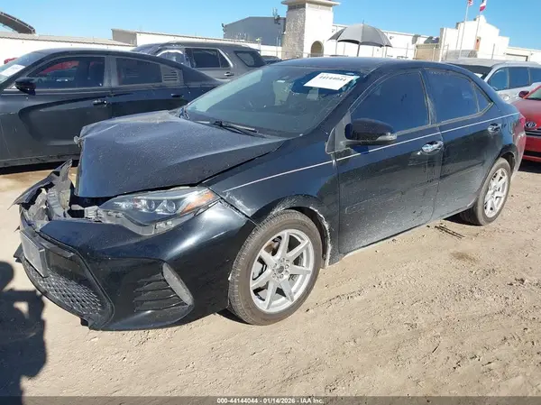 5YFBURHE3KP863885 2019 TOYOTA COROLLA - Image 2