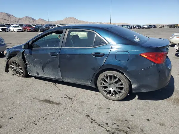 5YFBURHE3KP864633 2019 TOYOTA COROLLA - Image 2