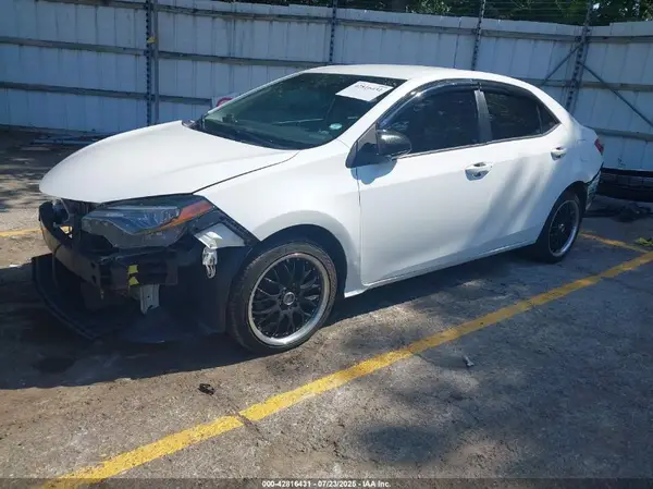 5YFBURHE3KP873283 2019 TOYOTA COROLLA - Image 2