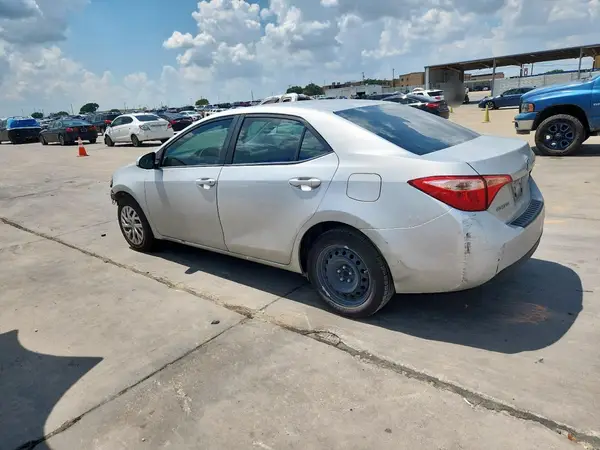 5YFBURHE3KP873350 2019 TOYOTA COROLLA - Image 2
