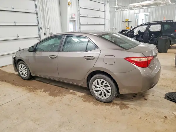 5YFBURHE3KP877995 2019 TOYOTA COROLLA - Image 2