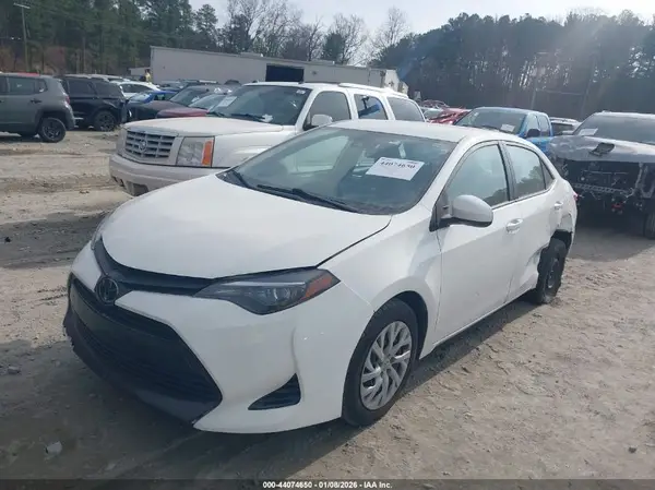 5YFBURHE3KP880041 2019 TOYOTA COROLLA - Image 2