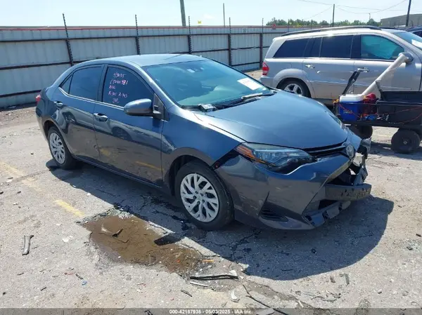 5YFBURHE3KP880265 2019 TOYOTA COROLLA - Image 1