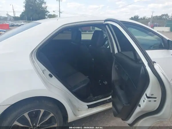 5YFBURHE3KP889421 2019 TOYOTA COROLLA - Image 8