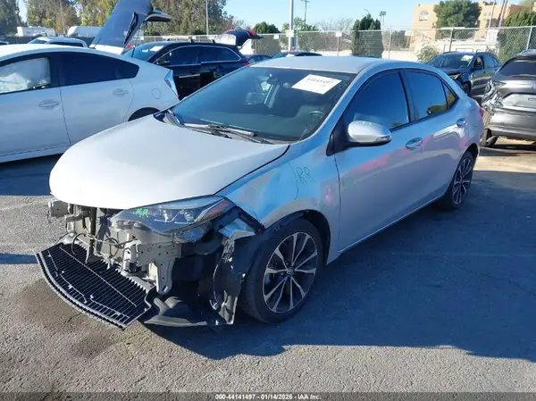 5YFBURHE3KP889807 2019 TOYOTA COROLLA - Image 2