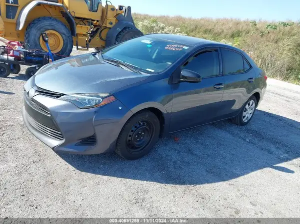 5YFBURHE3KP890374 2019 TOYOTA COROLLA - Image 2