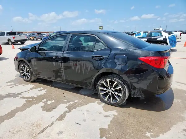 5YFBURHE3KP890715 2019 TOYOTA COROLLA - Image 2