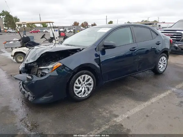 5YFBURHE3KP892772 2019 TOYOTA COROLLA - Image 2