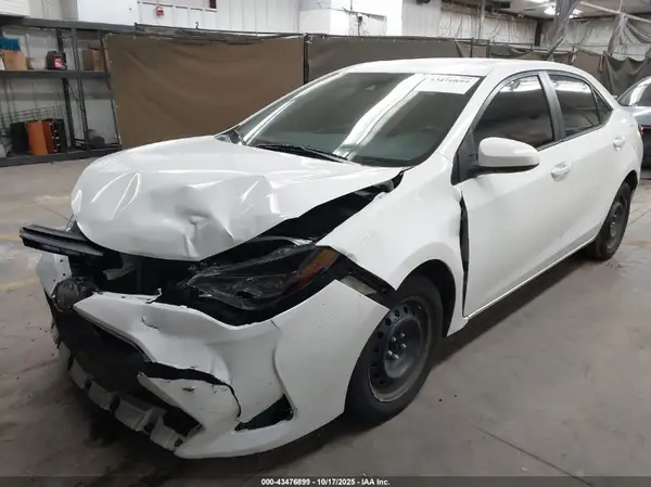 5YFBURHE3KP893579 2019 TOYOTA COROLLA - Image 2