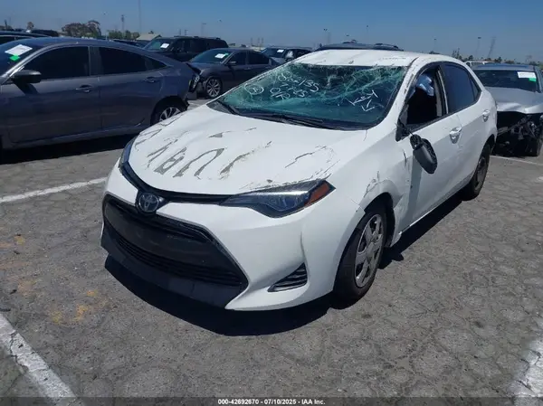 5YFBURHE3KP901826 2019 TOYOTA COROLLA - Image 2