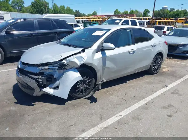 5YFBURHE3KP902071 2019 TOYOTA COROLLA - Image 2